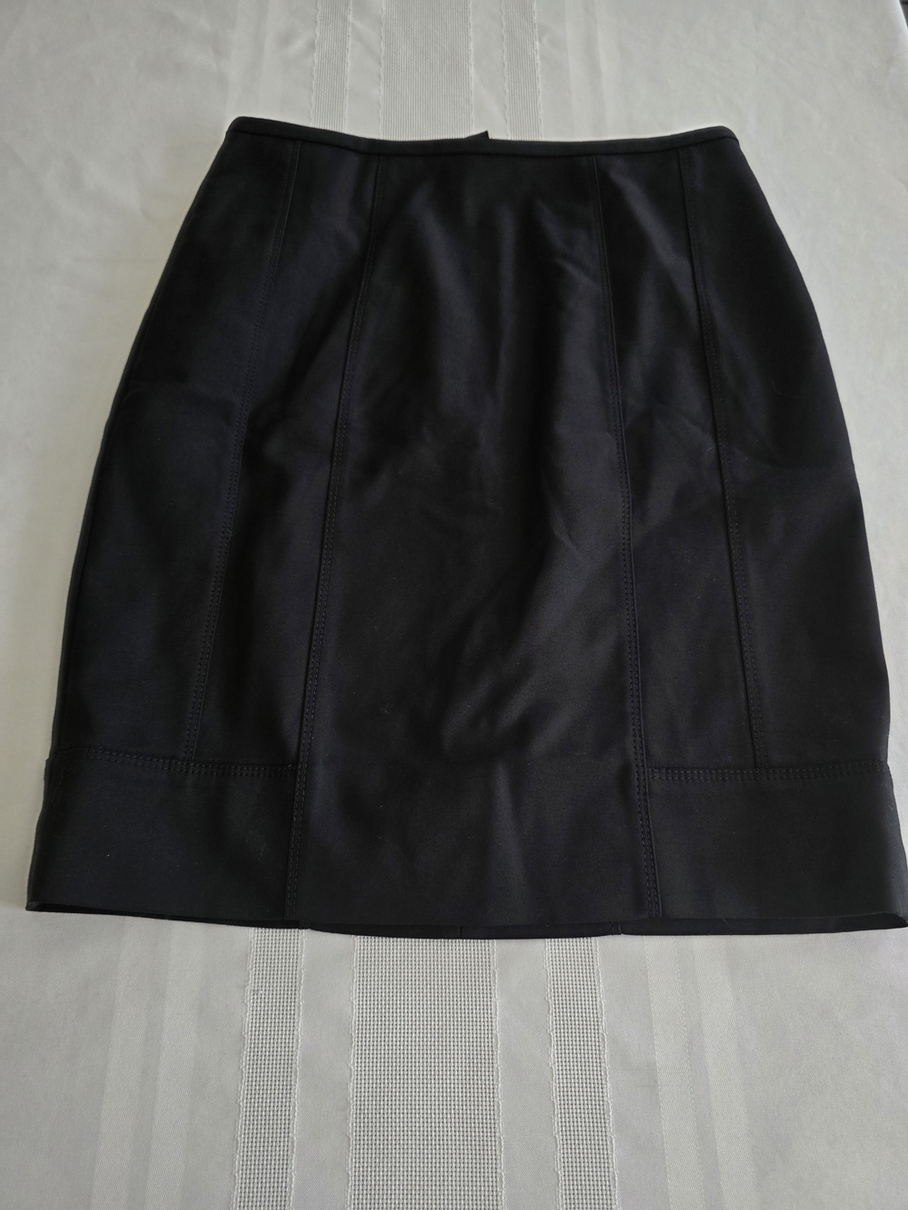 White House Black Market Sleek Black Panel Pencil Skirt Back Gold Zip